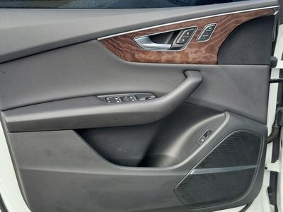 2020 Audi Q8 - Photo 17