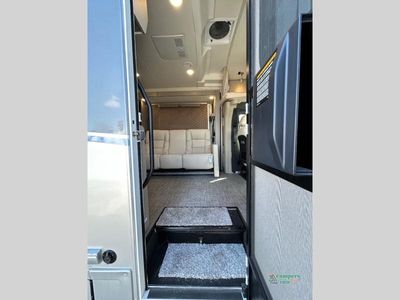 2025 Winnebago View — photo 19 view