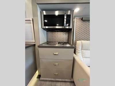 2025 Winnebago View — photo 23 view