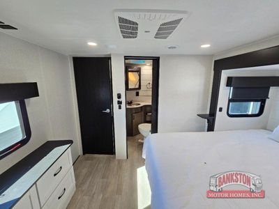 2026 Cyclone 3913 - Photo 40