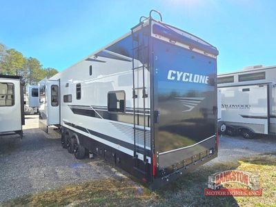 2026 Cyclone 3913 - Photo 5