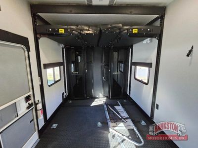 2026 Cyclone 3913 - Photo 18