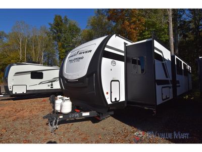 2026 Forest River RV Solaire - Photo 3