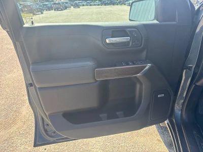 2020 GMC Sierra 1500 — detail view