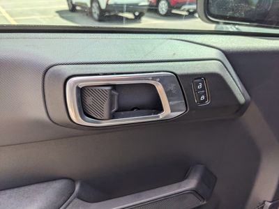 2026 Ford Bronco — photo 17 view