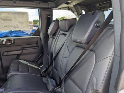 2026 Ford Bronco — photo 16 view