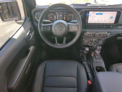 2026 Jeep Gladiator - Photo 17