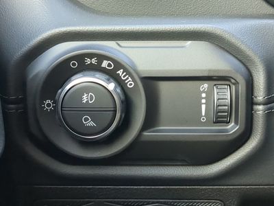 2026 Jeep Gladiator - Photo 26