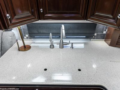 2011 Newmar King Aire — photo 13 view
