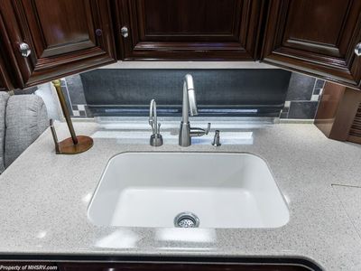 2011 Newmar King Aire — photo 14 view