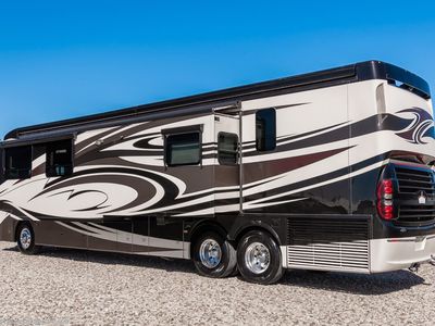 2011 Newmar King Aire — side profile view