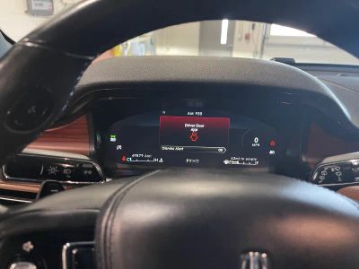 2023 Lincoln Aviator — photo 10 view