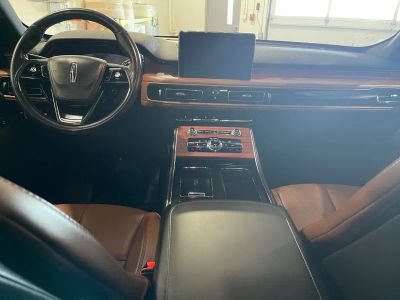 2023 Lincoln Aviator — photo 12 view