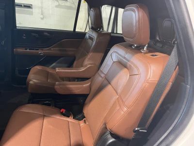 2023 Lincoln Aviator — photo 18 view