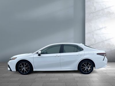 2023 Toyota Camry - Photo 3