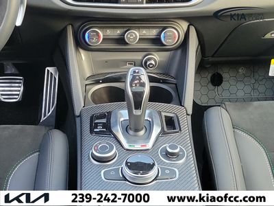 2024 Alfa Romeo Stelvio - Photo 19