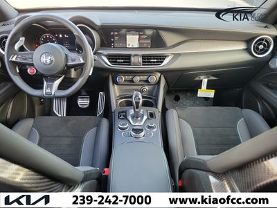 2024 Alfa Romeo Stelvio - Photo 15