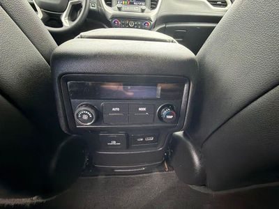 2023 GMC Acadia — photo 9 view