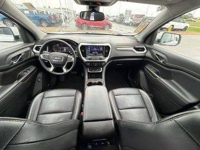 2023 GMC Acadia — photo 10 view