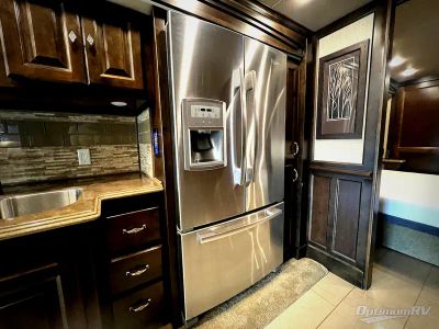 2016 Tiffin Phaeton — photo 16 view