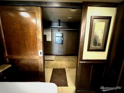 2016 Tiffin Phaeton — photo 25 view