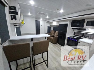 2025 Forest River RV Surveyor Legend — photo 13 view