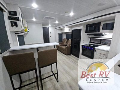 2025 Forest River RV Surveyor Legend — photo 10 view