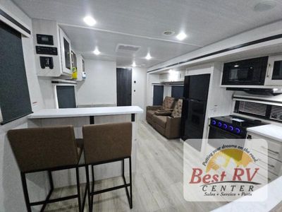 2025 Forest River RV Surveyor Legend — photo 11 view