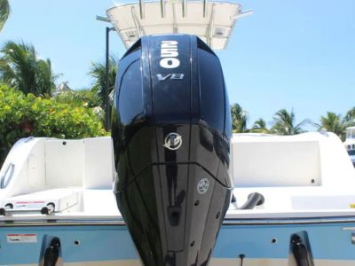 2024 Cobia 237 Center Console — photo 9 view