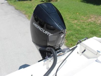 2024 Cobia 237 Center Console — photo 26 view