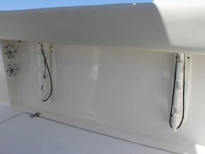 2024 Cobia 237 Center Console — photo 33 view
