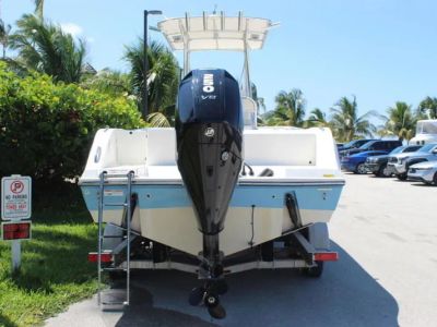 2024 Cobia 237 Center Console — photo 8 view