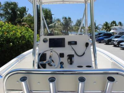 2024 Cobia 237 Center Console — photo 35 view