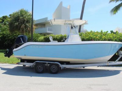 2024 Cobia 237 Center Console — detail view
