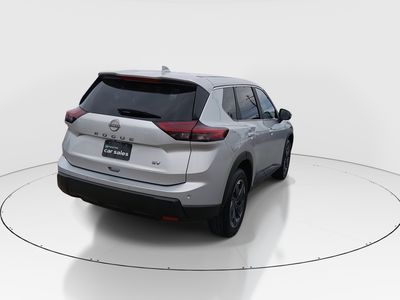 2024 Nissan Rogue — photo 7 view