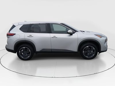 2024 Nissan Rogue — photo 8 view