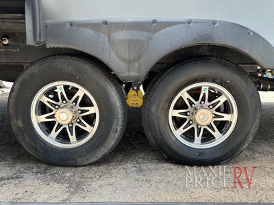 2021 KZ Durango Gold - Photo 11