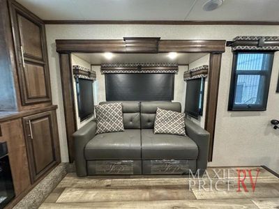 2021 KZ Durango Gold - Photo 18