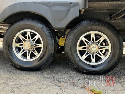 2021 KZ Durango Gold - Photo 7