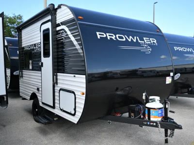 2026 Jayco PROWLER LYNX — front three-quarter view