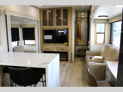 2025 Forest River Sierra - Photo 7