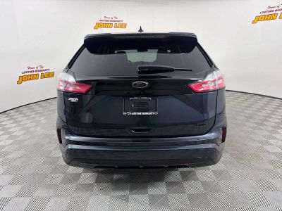 2022 Ford Edge — interior view