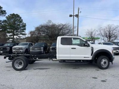 2026 Ford F-550SD - Photo 2