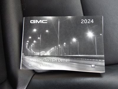 2024 GMC Terrain — photo 9 view
