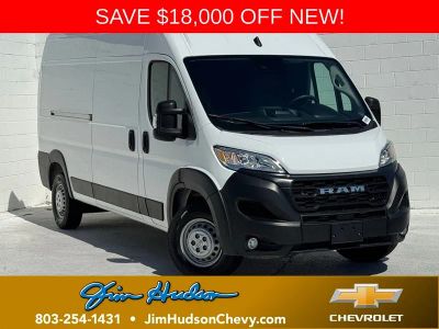 2025 RAM ProMaster 2500 High Roof 159 WB in Bright White Clearcoat — front three-quarter view