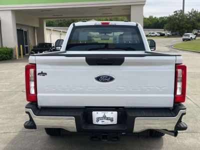 2026 Ford F-250 - Photo 4