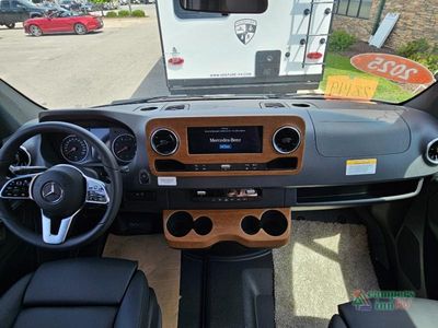 2025 Winnebago Revel - Photo 20