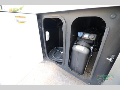 2023 Winnebago Forza - Photo 15
