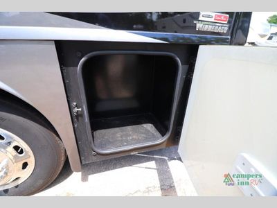 2023 Winnebago Forza - Photo 11