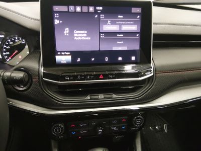 2023 Jeep Compass - Photo 13